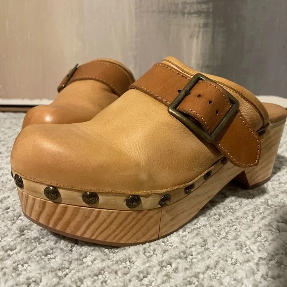 NWOT Free People Culver‎ City Leather Taupe Studded Clogs Sz 38/us8 - Picture 6 of 11